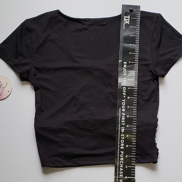 FULL CIRCLE TRENDS Front Drawstring Short Sleeve Top - Picture 4 of 5